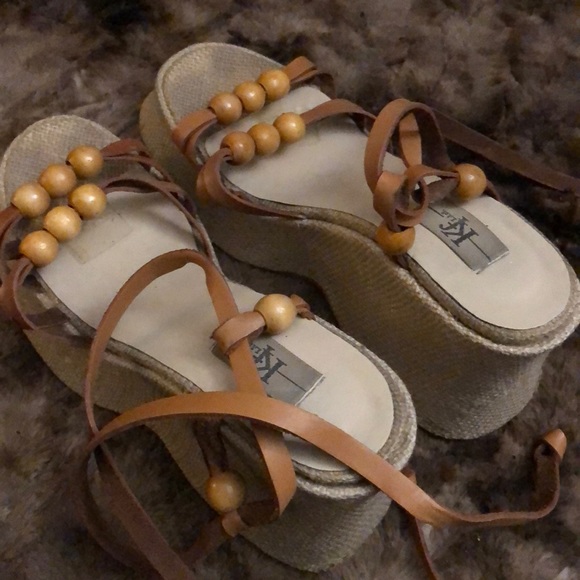 90s Vintage KF Ltd Woodbeads wraparound Platforms - Picture 2 of 5